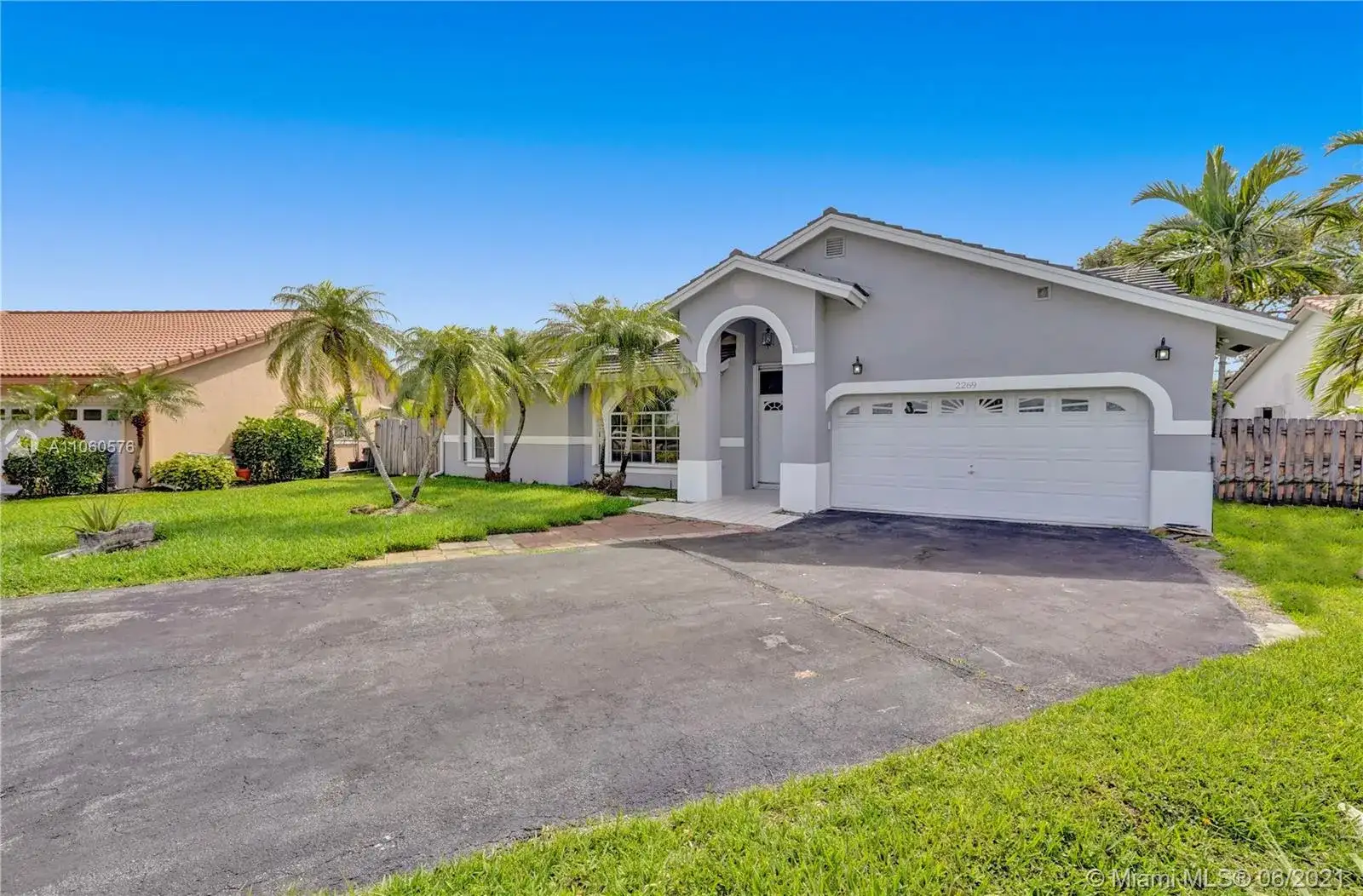 2269 N Rock Island Rd, Margate FL 33063 photo 5