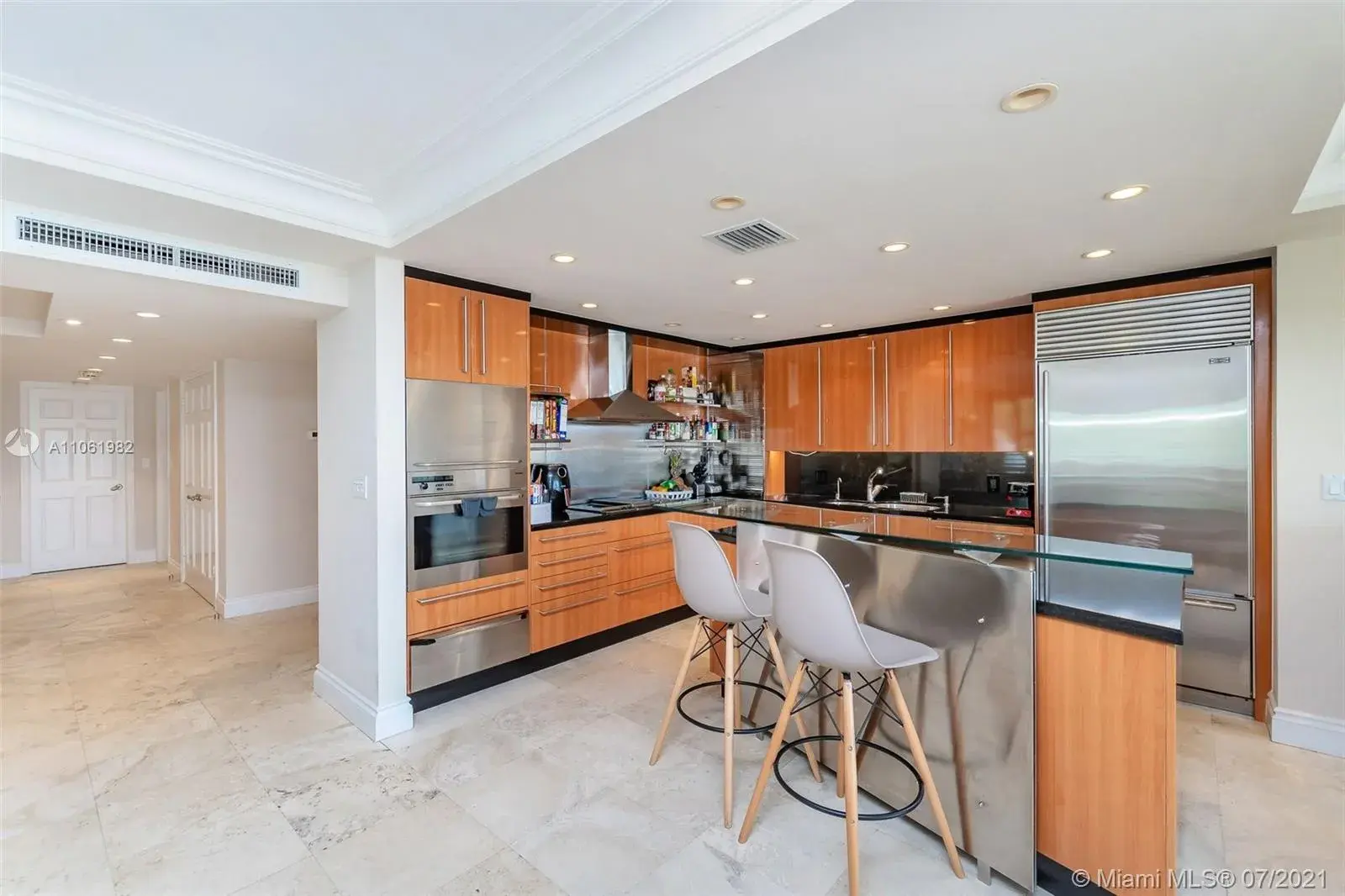 199 Ocean Lane Dr # 201, Key Biscayne FL 33149