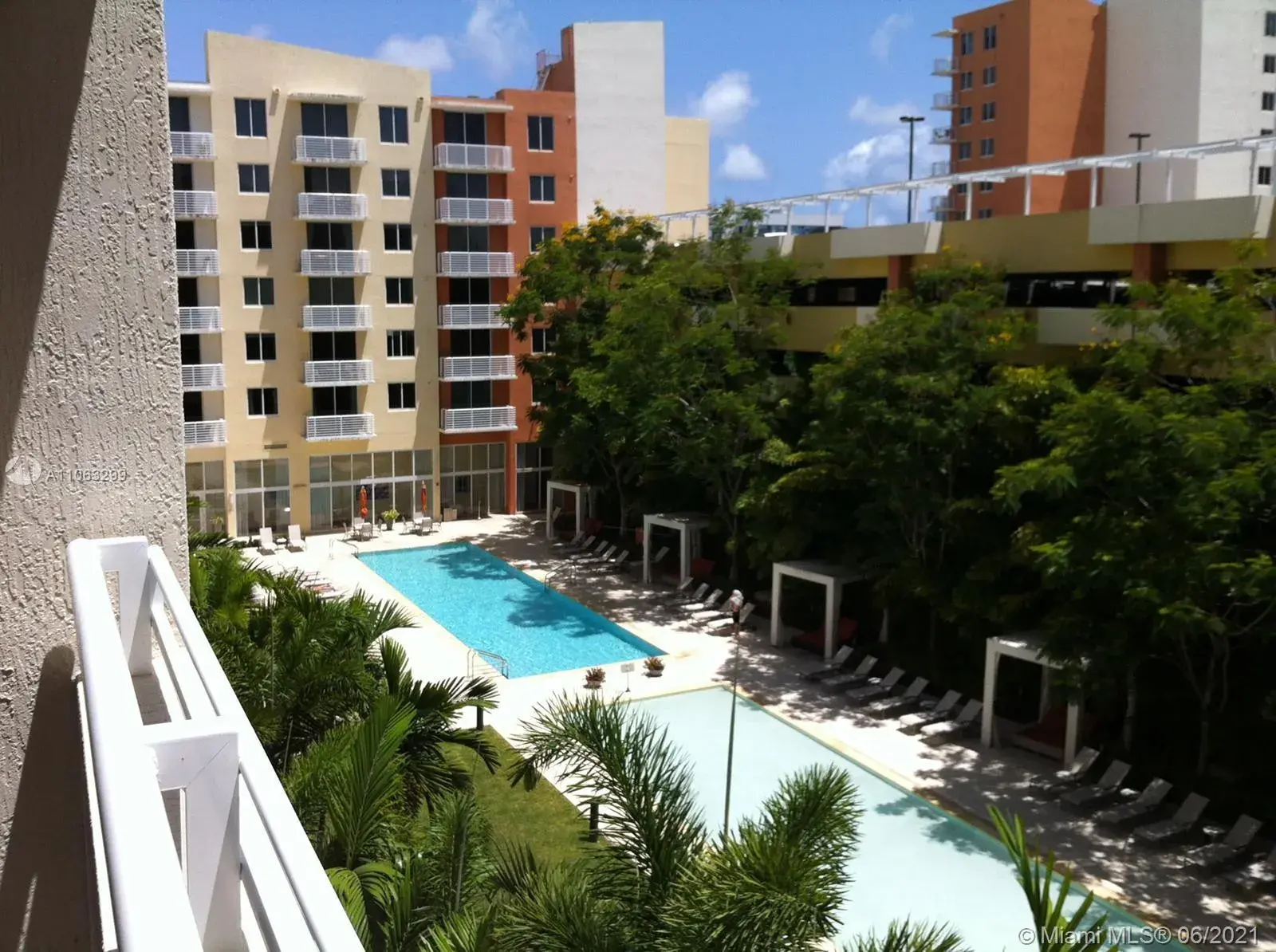 2775 NE 187th St # 422, Aventura FL 33180
