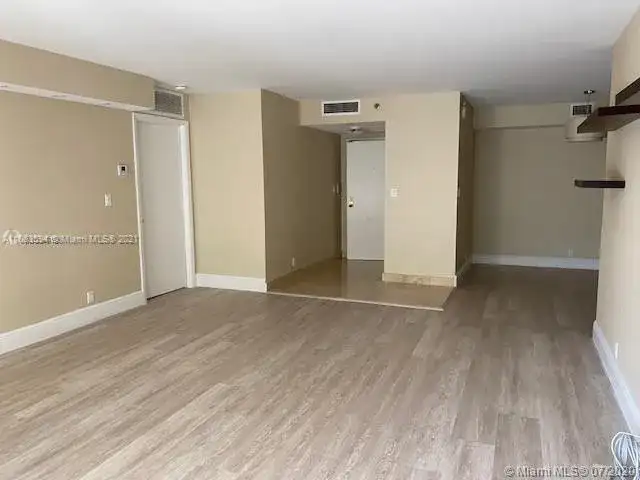 2000 Towerside Ter # 309, Miami FL 33138 photo 4