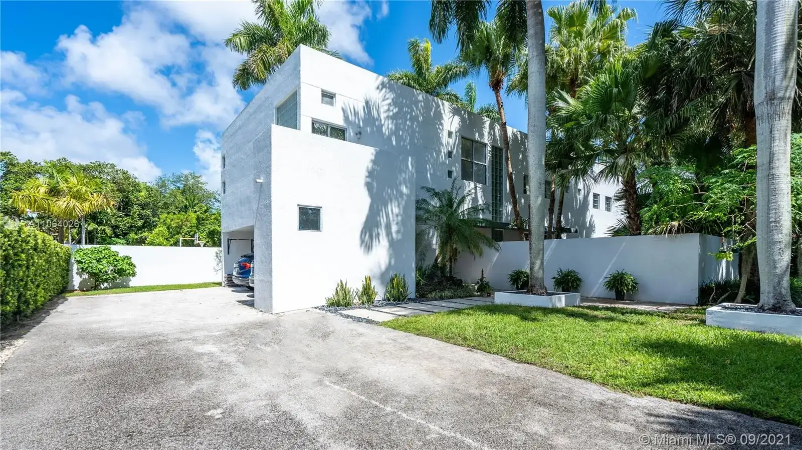 12624 SW 77th Ave, Pinecrest FL 33156 photo 3