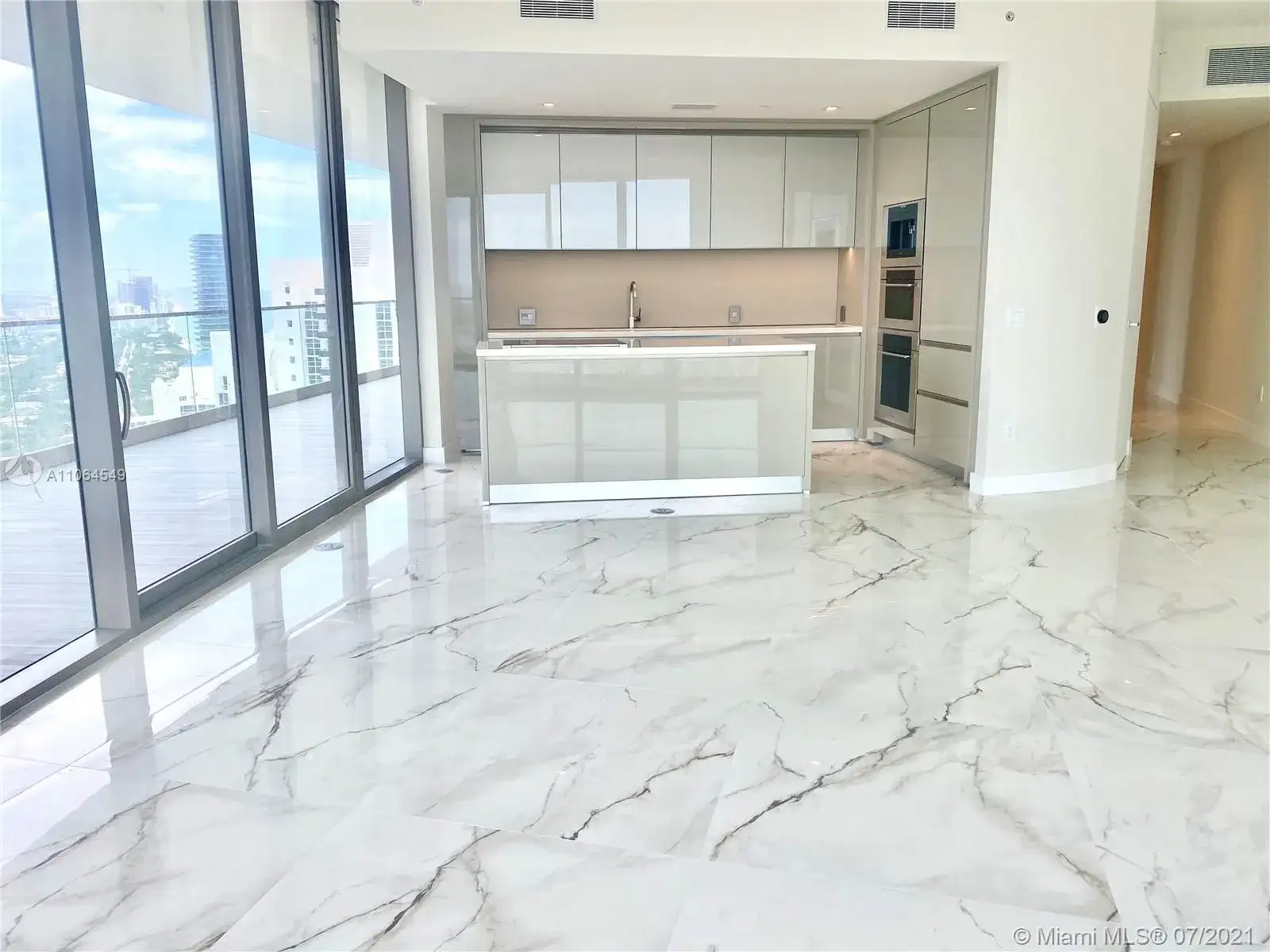 18975 Collins Ave # 3605, Sunny Isles Beach FL 33160 photo 4