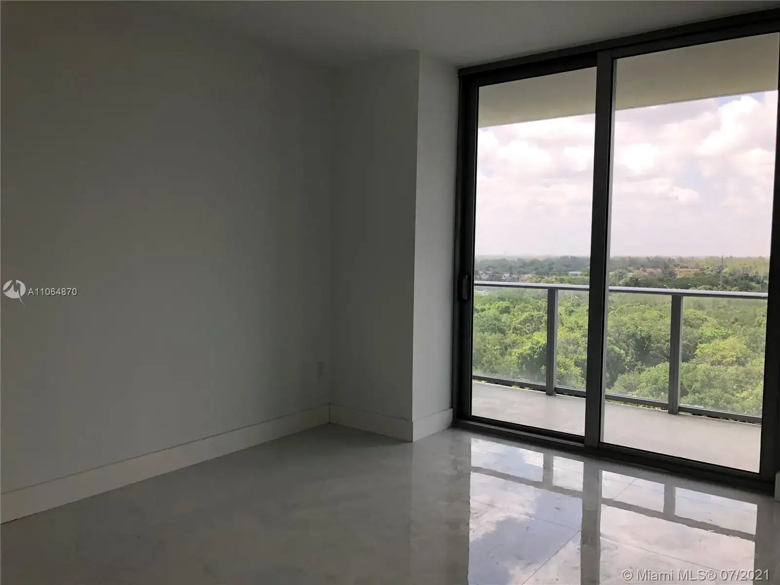 16385 Biscayne Blvd # 1002, North Miami Beach FL 33160 photo 4