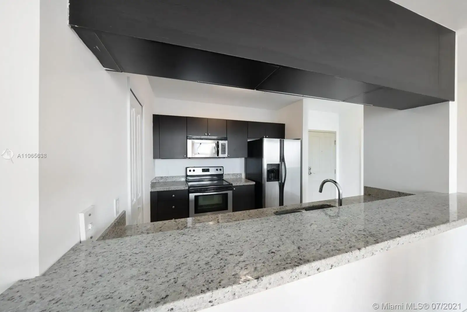 2650 SW 37th Ave # 906, Miami FL 33133 photo 4