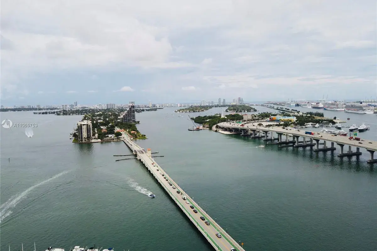 555 NE 15th St # 31C, Miami FL 33132