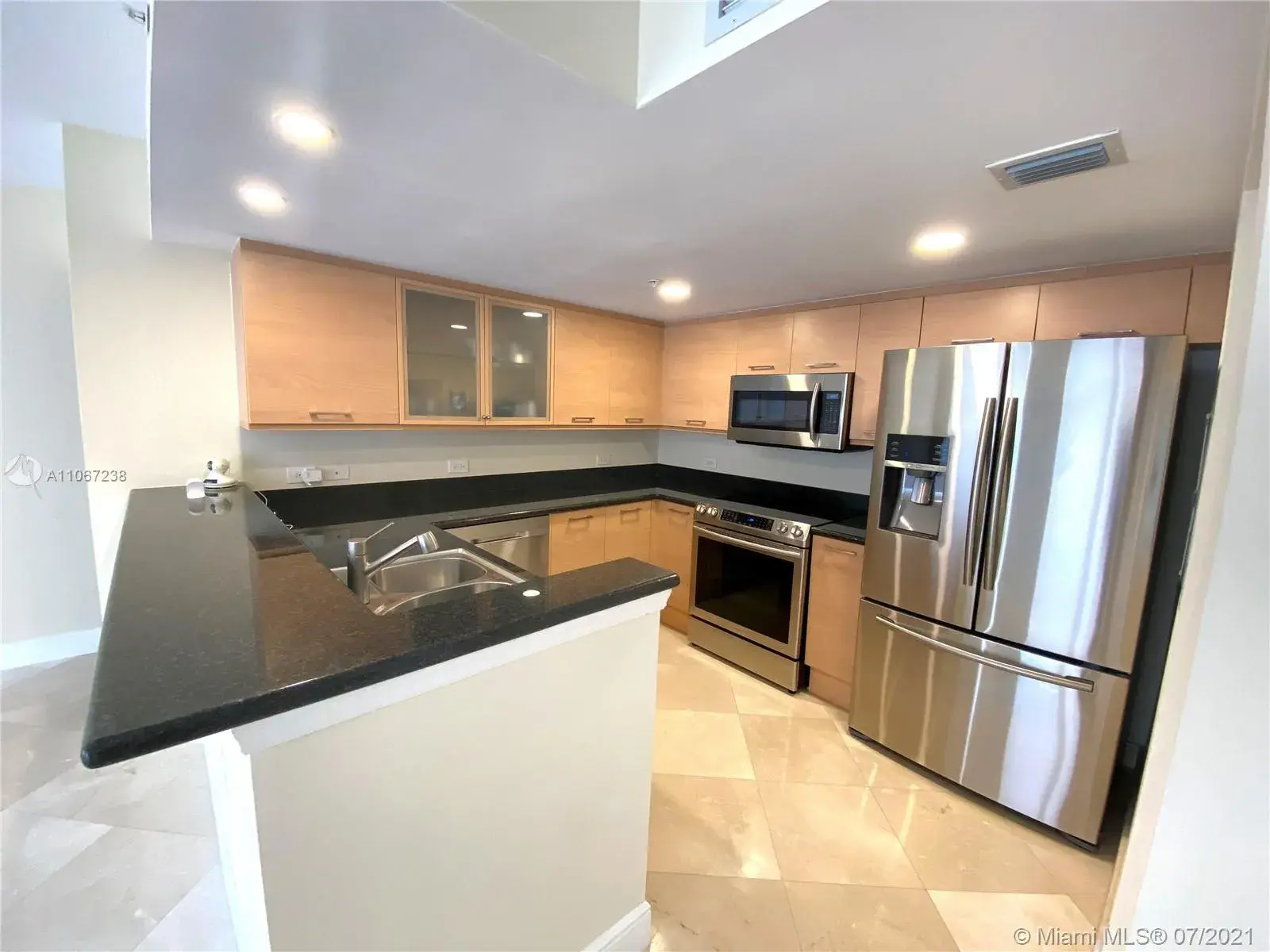 2001 N Ocean Blvd # 403, Fort Lauderdale FL 33305