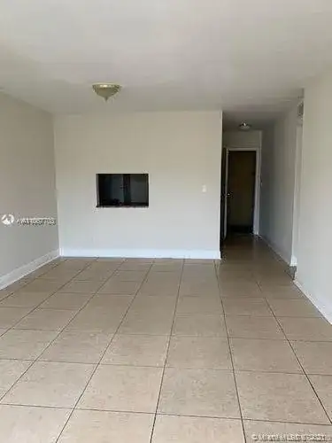 5201 Geneva Way # 301, Doral FL 33166 photo 2