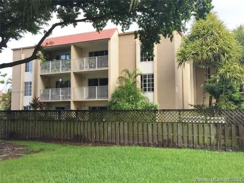 5201 Geneva Way # 301, Doral FL 33166 photo 5