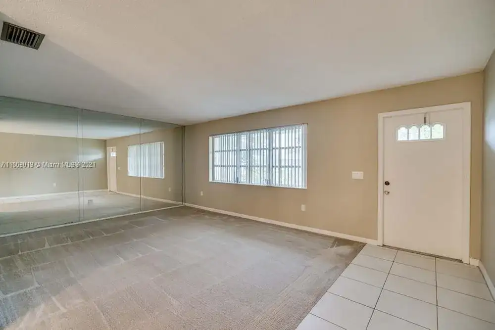 9550 NW 26th Pl, Sunrise FL 33322 photo 5