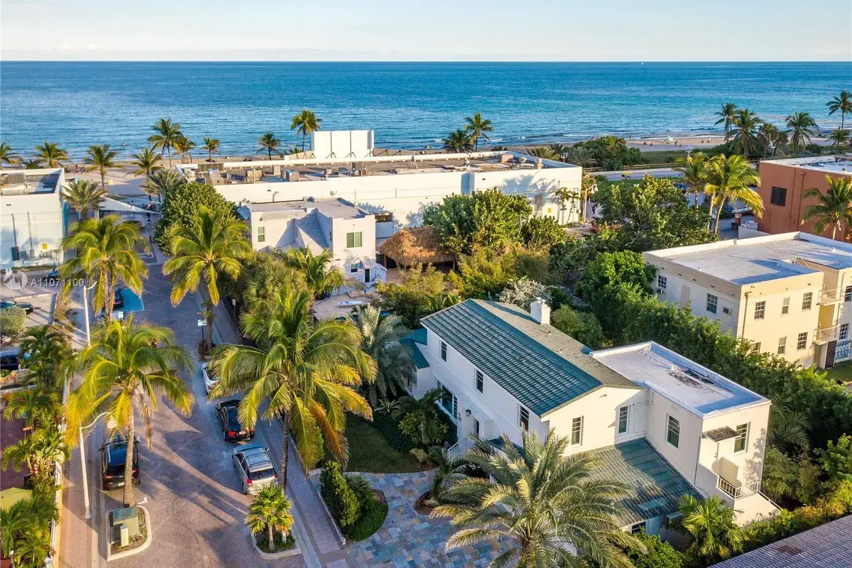 320 Polk St, Hollywood FL 33019