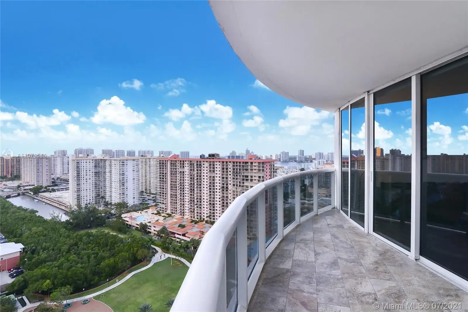 17201 Collins Ave # 2409, Sunny Isles Beach FL 33160 photo 2