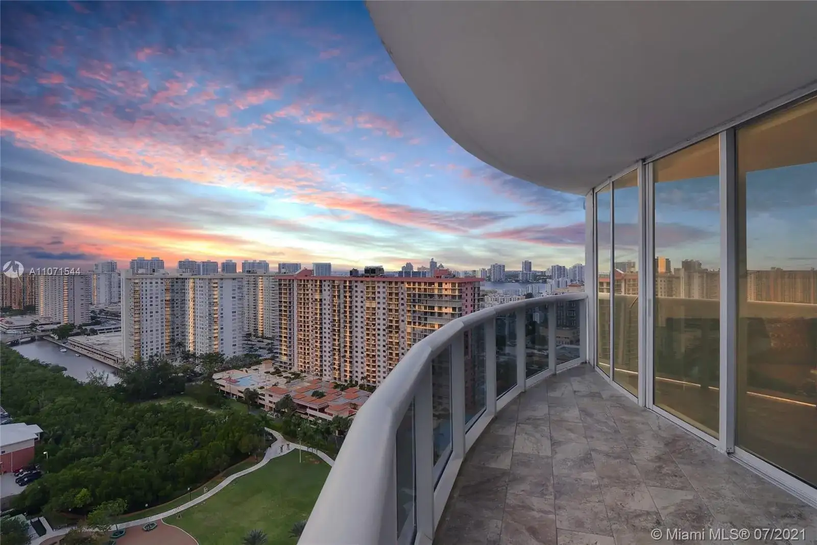 17201 Collins Ave # 2409, Sunny Isles Beach FL 33160 photo 4