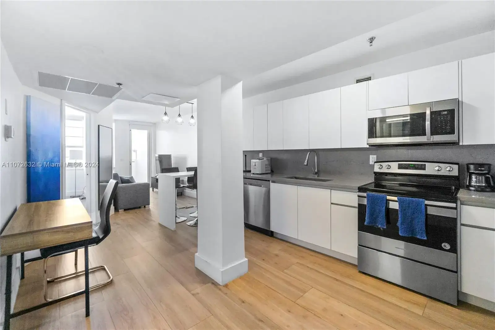 100 Lincoln Rd # 1627, Miami Beach FL 33139 photo 4