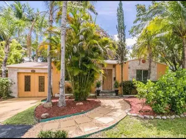 3 bedroom 2 bath Residential for sale at 1521 S 16th Ave, Hollywood FL 33020