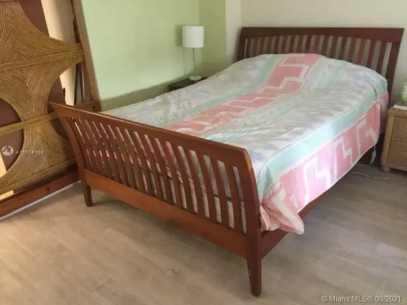801 Brickell Bay Dr # 1463, Miami FL 33131 photo 4