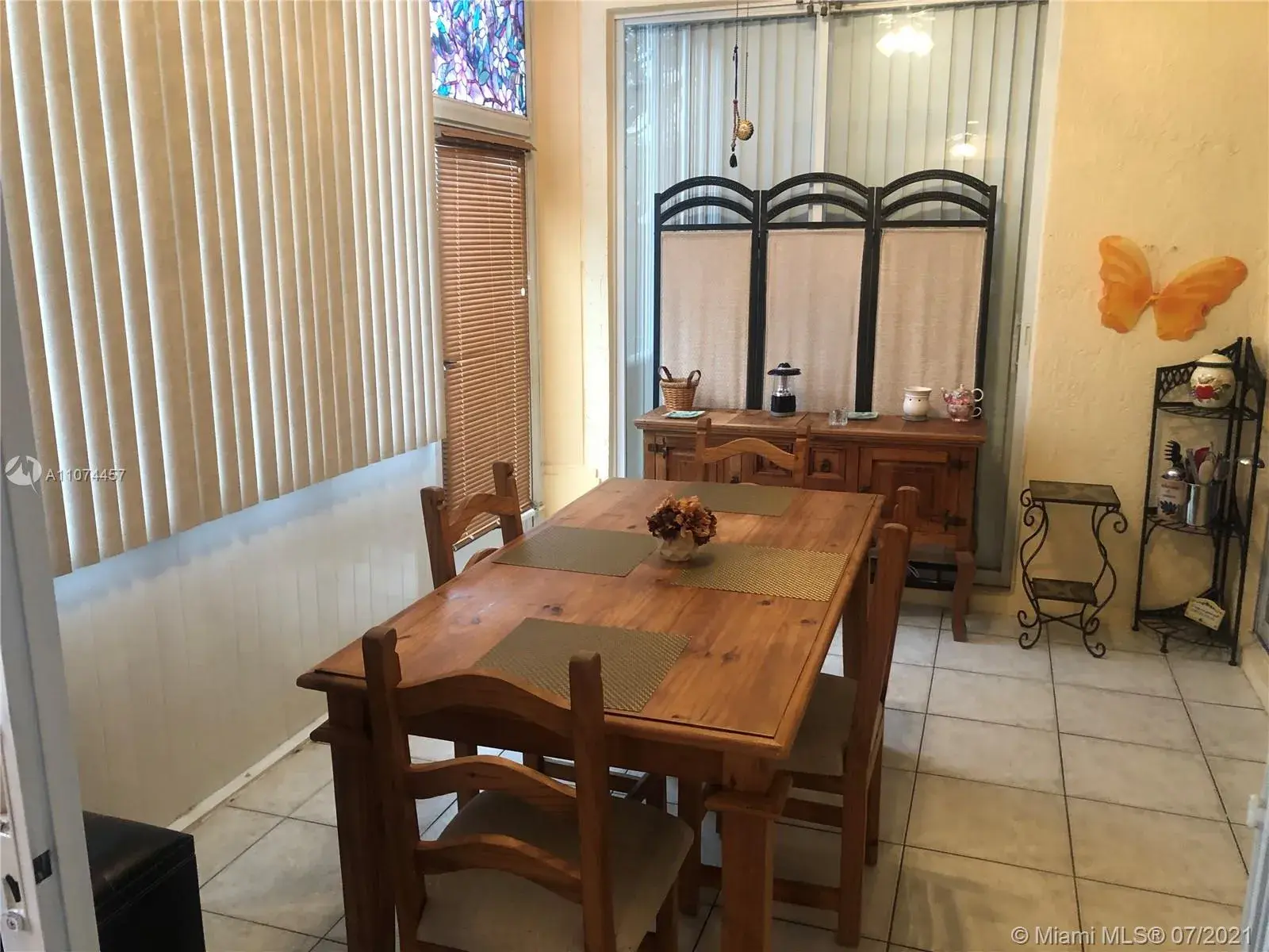5812 Kelsey Ln, Tamarac FL 33321