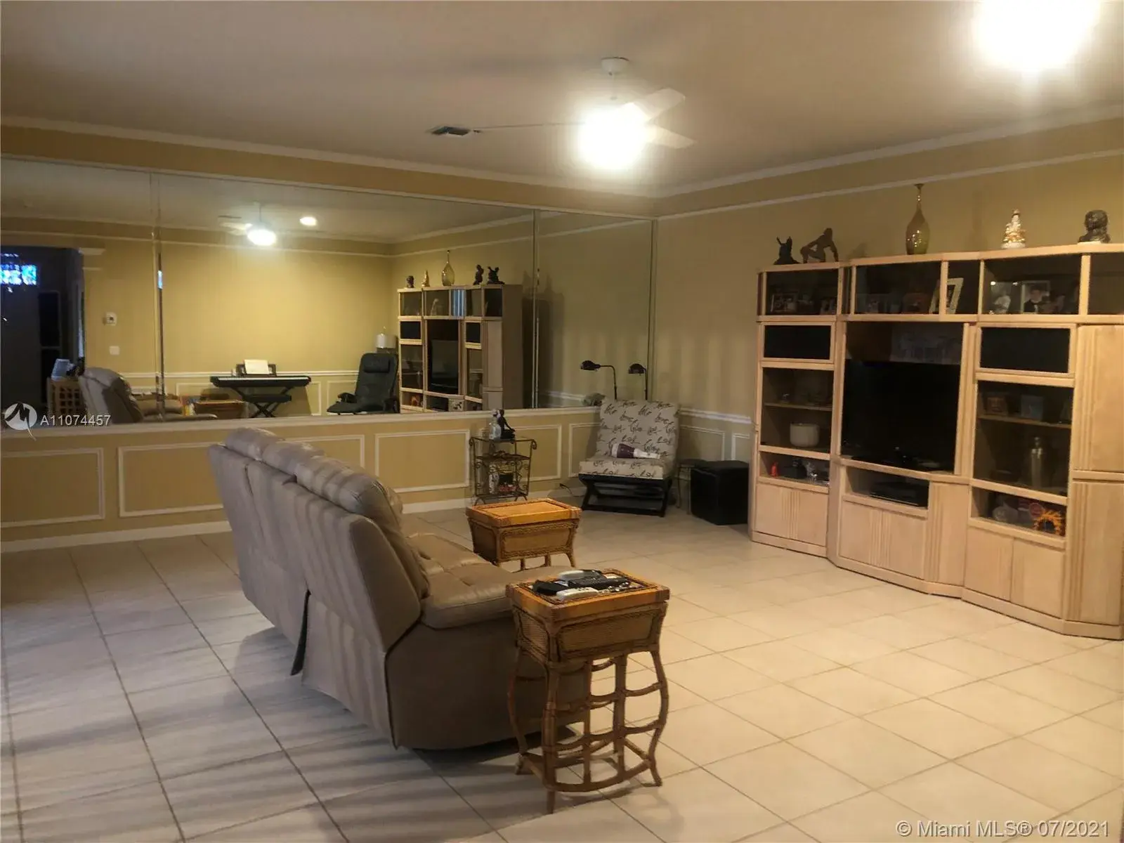5812 Kelsey Ln, Tamarac FL 33321