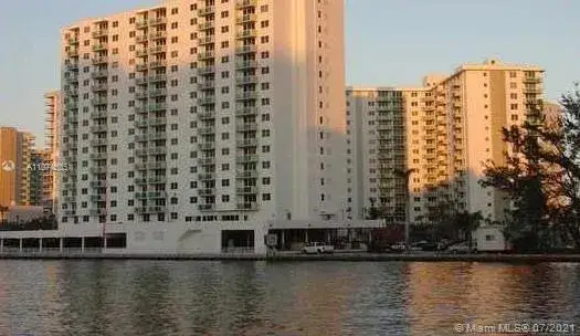 3000 S Ocean Dr # 210, Hollywood FL 33019