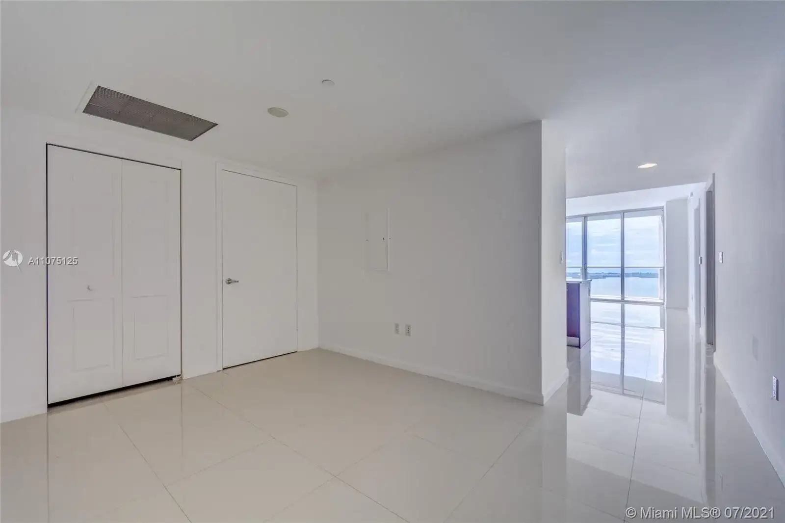 475 Brickell Ave # 3907, Miami FL 33131 photo 4