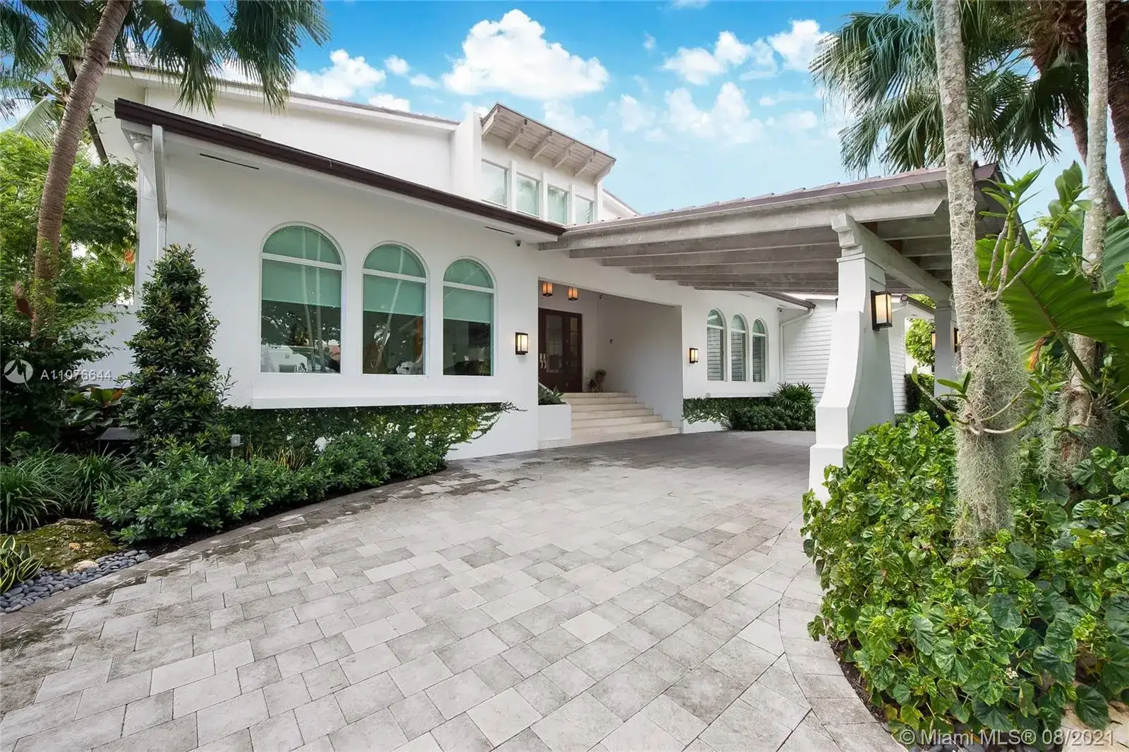 7233 Los Pinos Blvd, Coral Gables FL 33143 photo 2
