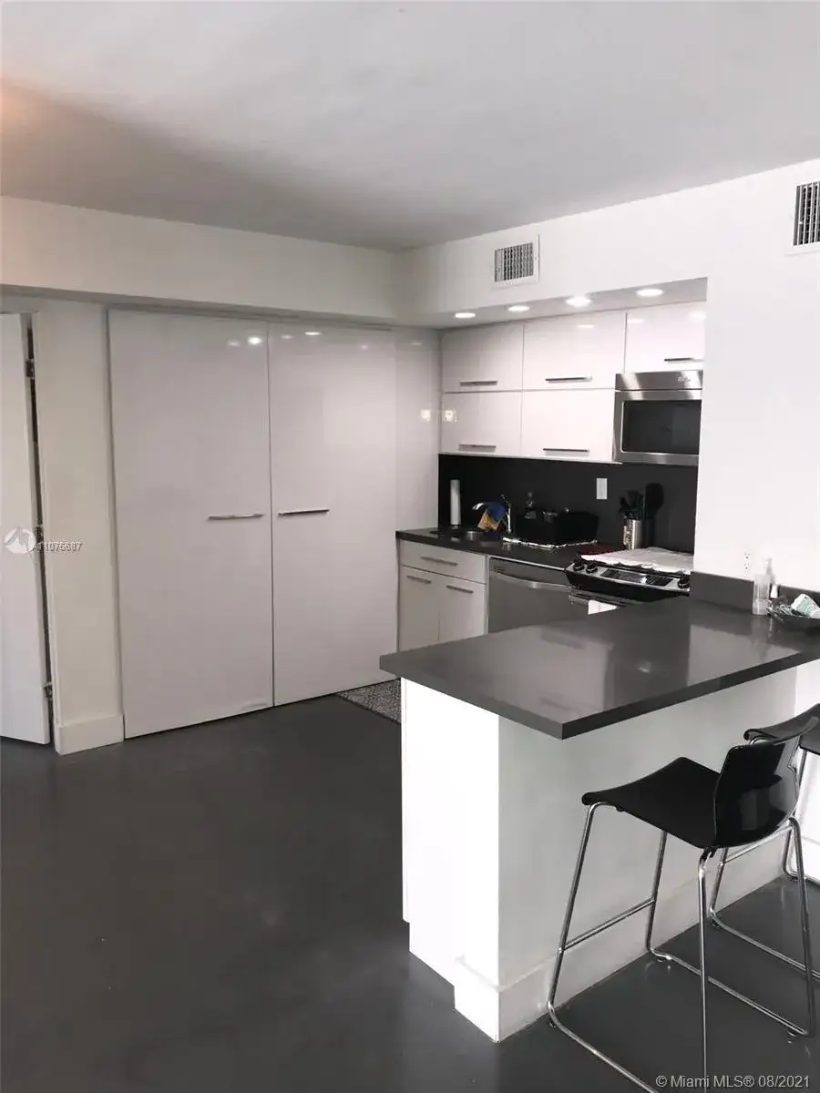 1800 Collins Ave # 6B, Miami Beach FL 33139 photo 4