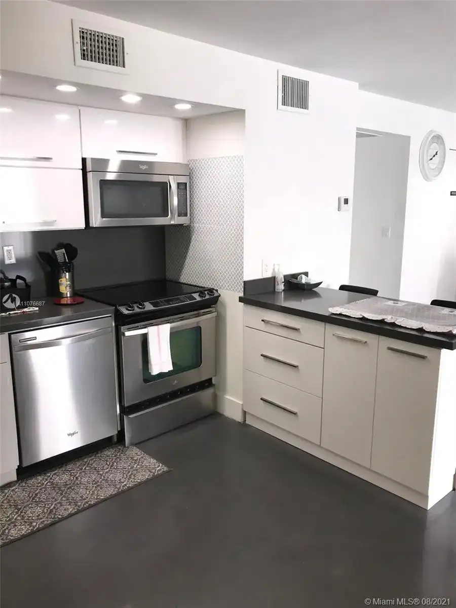 1800 Collins Ave # 6B, Miami Beach FL 33139 photo 5