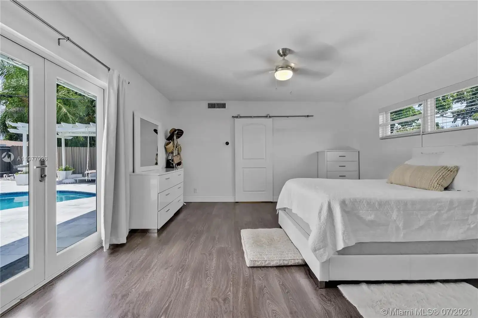 1013 S 24th Ave, Hollywood FL 33020 photo 3