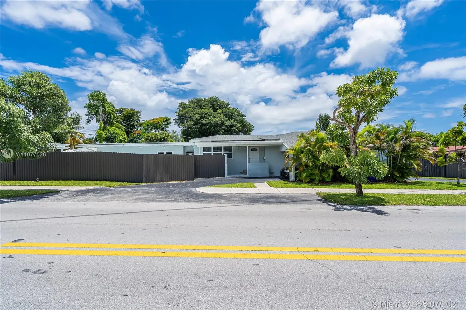 1013 S 24th Ave, Hollywood FL 33020 photo 5