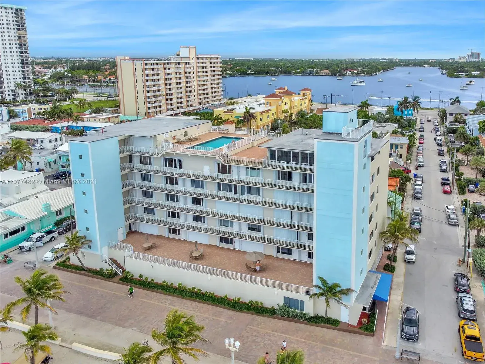 300 Oregon St # 203, Hollywood FL 33019