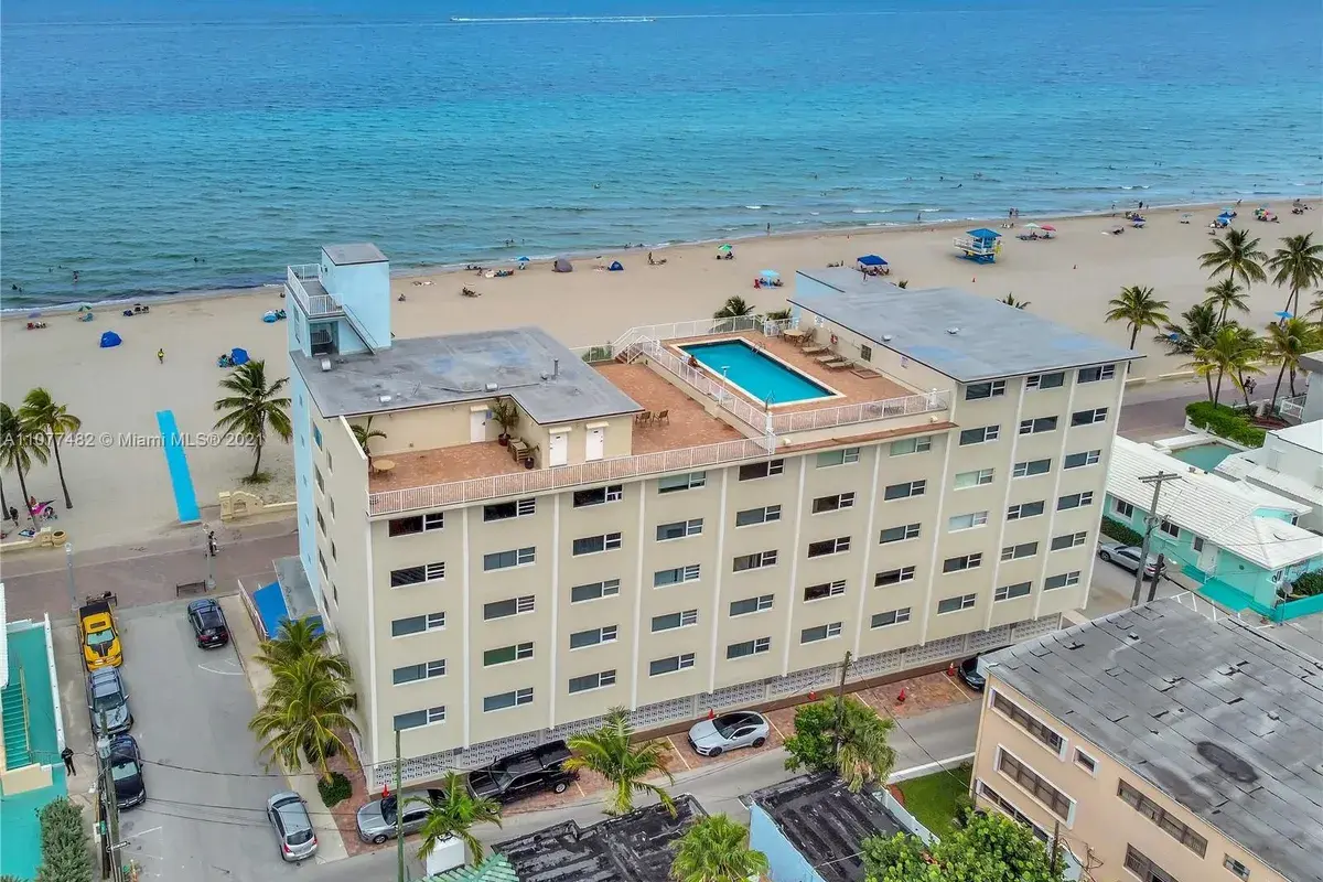 300 Oregon St # 203, Hollywood FL 33019