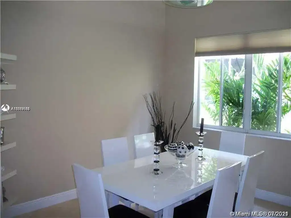 1290 Camellia Ln, Weston FL 33326 photo 4