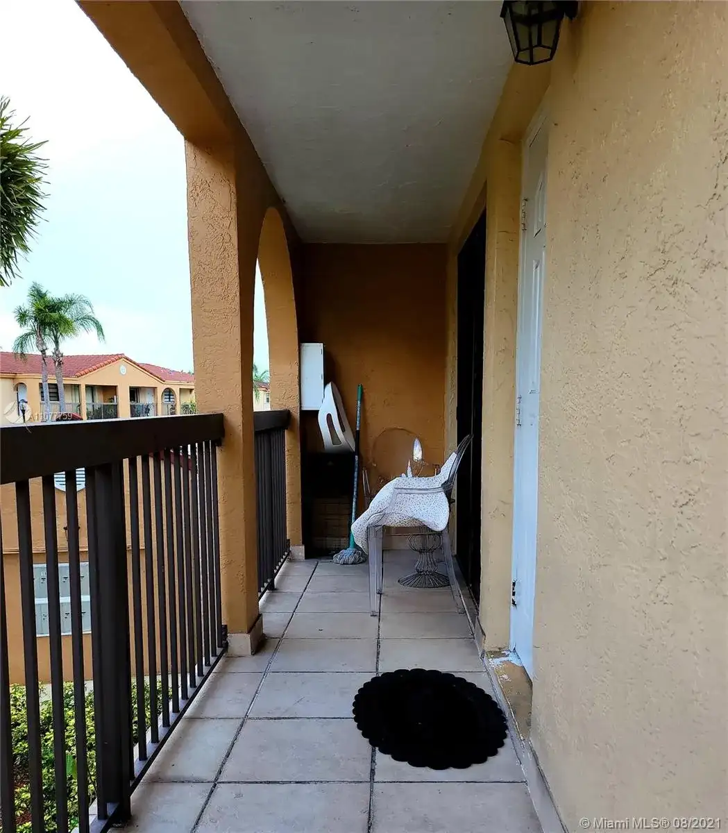 18370 Mediterranean Blvd # 25, Hialeah FL 33015 photo 3