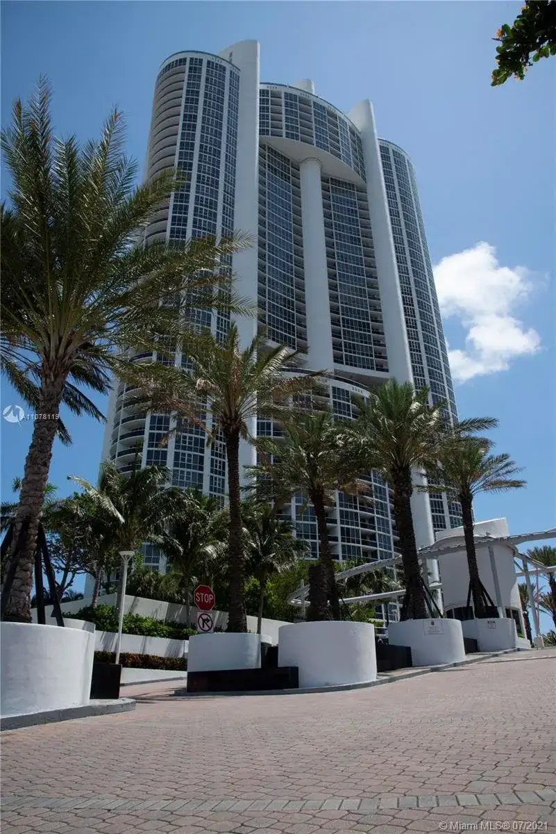 18201 Collins Ave # 506, Sunny Isles Beach FL 33160 photo 2