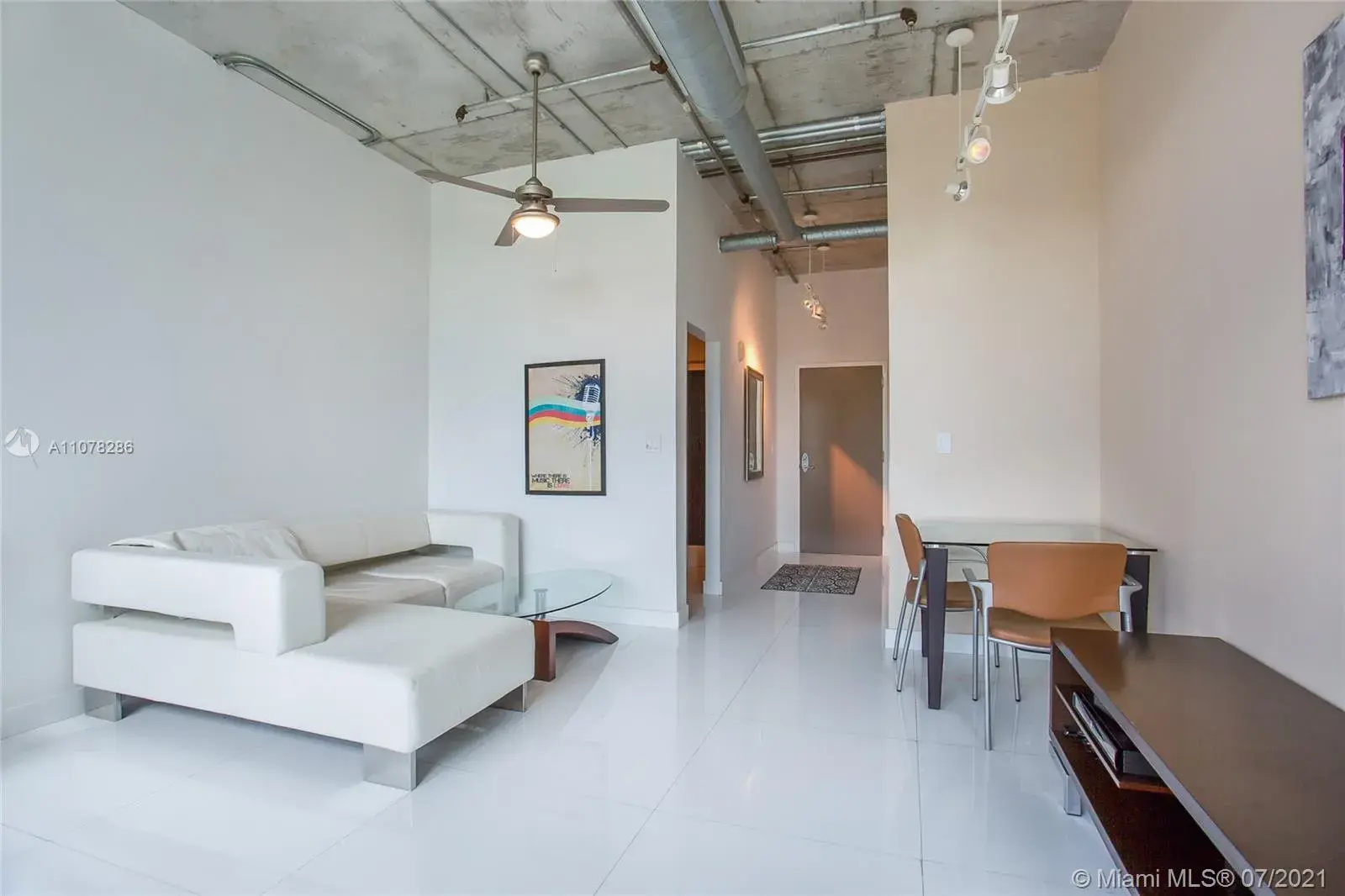 2001 Biscayne Blvd # 3213, Miami FL 33137