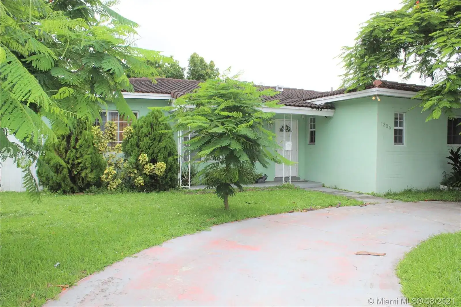 1335 NE 135th St, North Miami FL 33161 photo 2