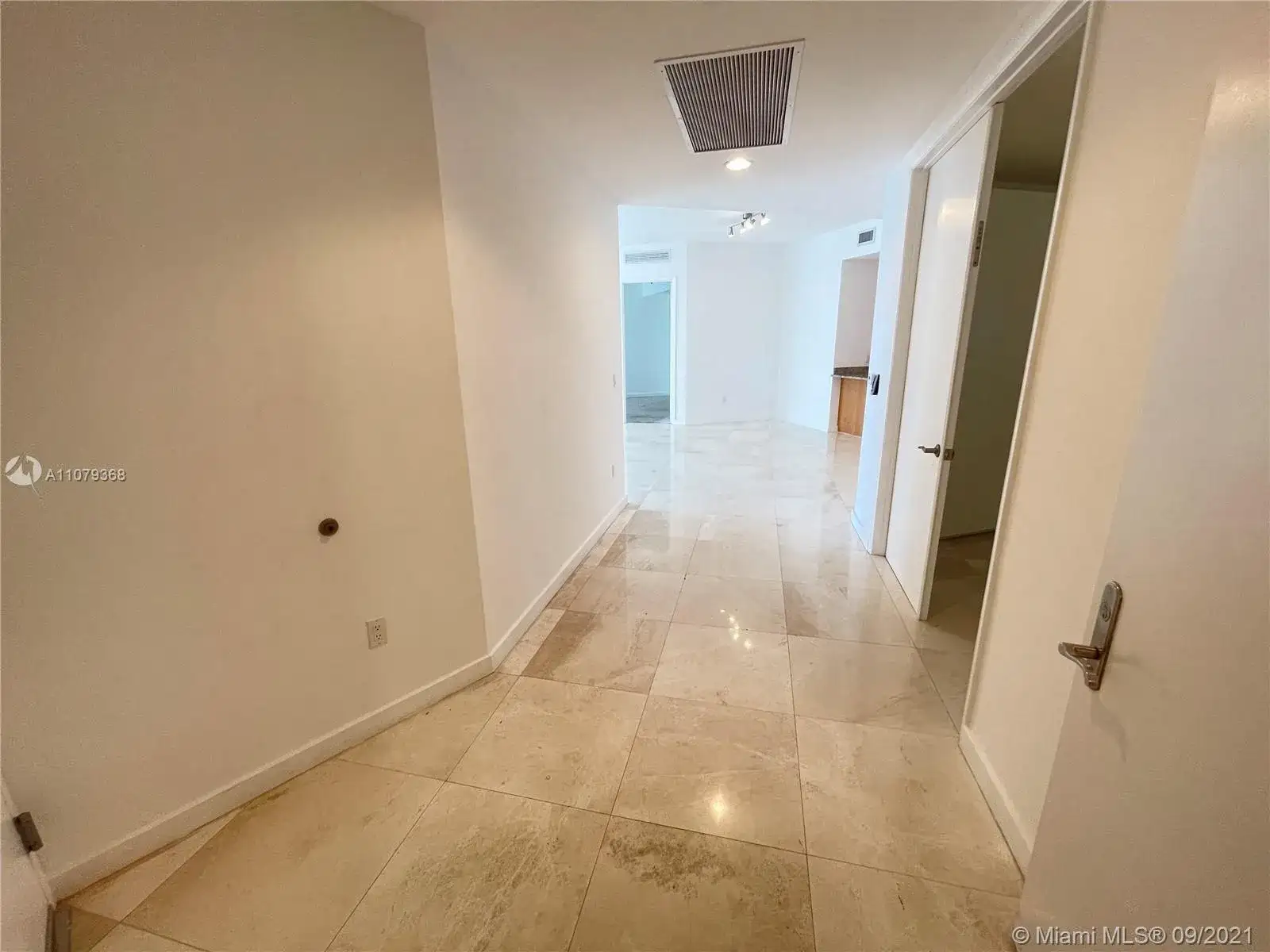 15901 Collins Ave # 1003, Sunny Isles Beach FL 33160 photo 2