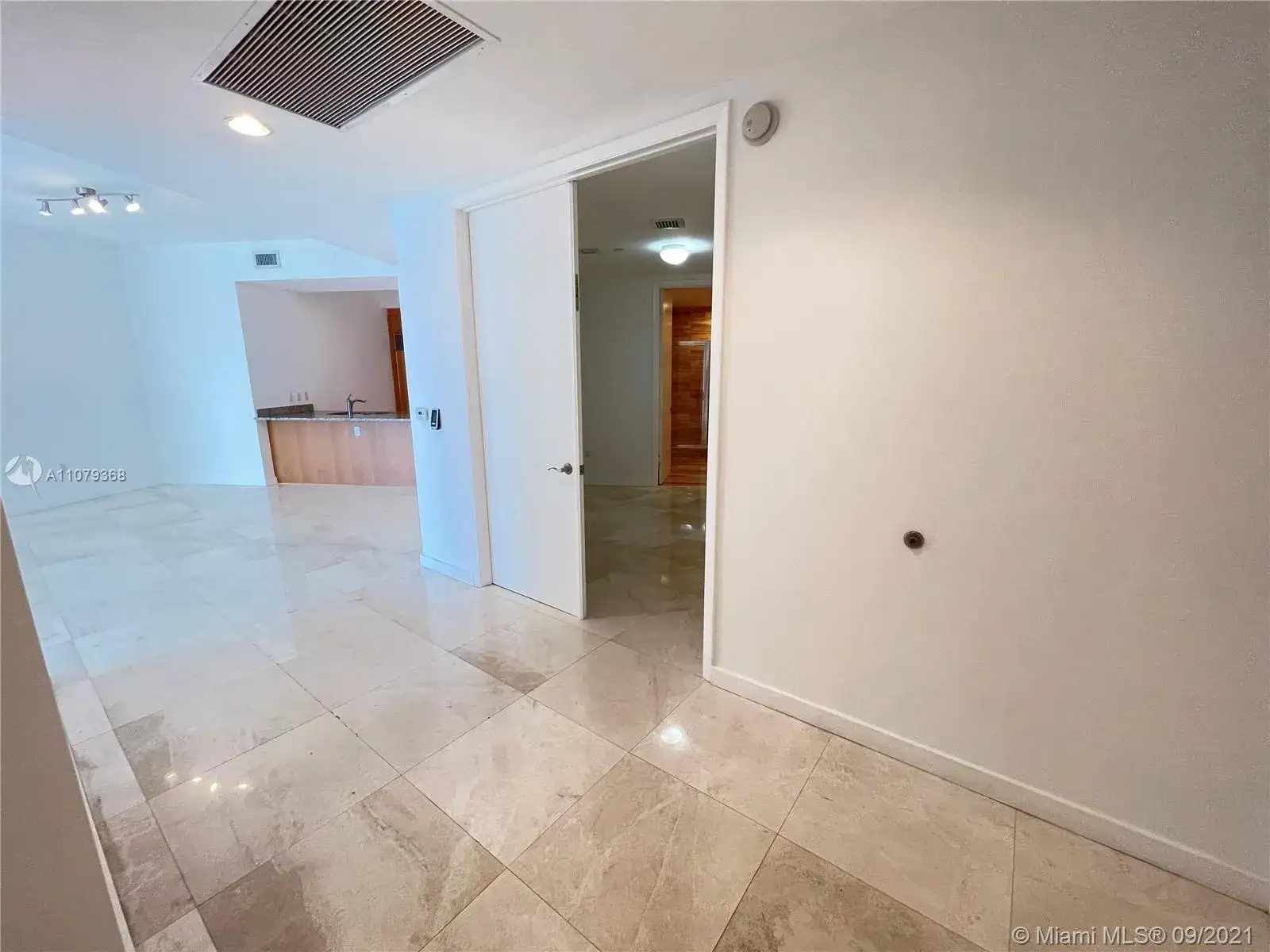 15901 Collins Ave # 1003, Sunny Isles Beach FL 33160 photo 3