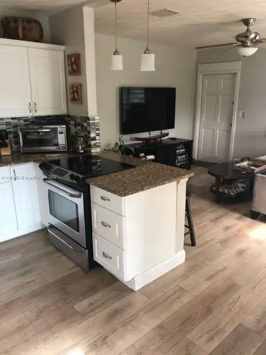 2206 N 26th Ave, Hollywood FL 33020 photo 4