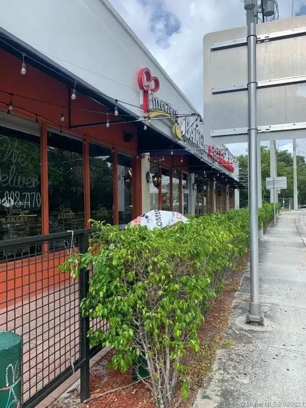 13400 Biscayne Blvd, North Miami FL 33181 photo 2