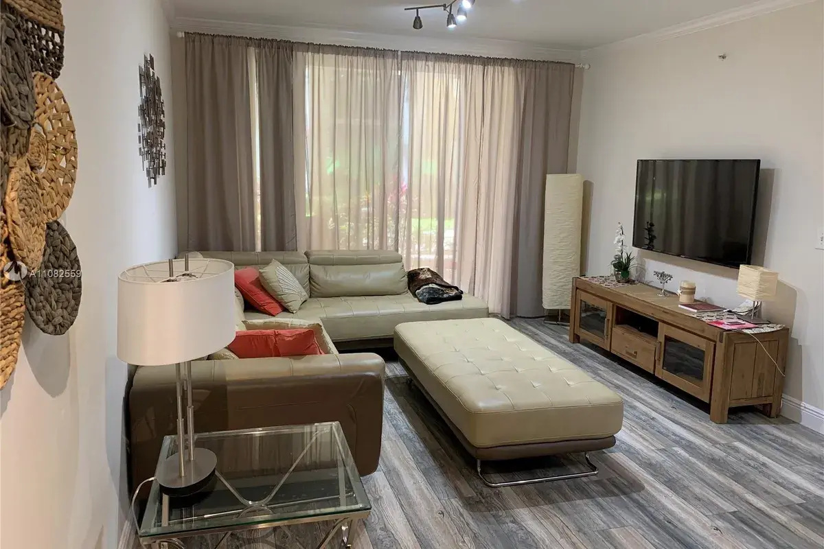 17100 N Bay Rd # 1109, Sunny Isles Beach FL 33160