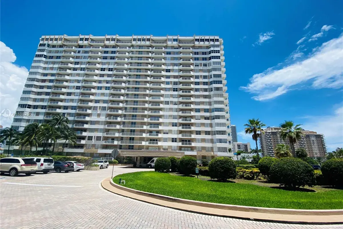 1965 S Ocean Dr # 3A, Hallandale Beach FL 33009
