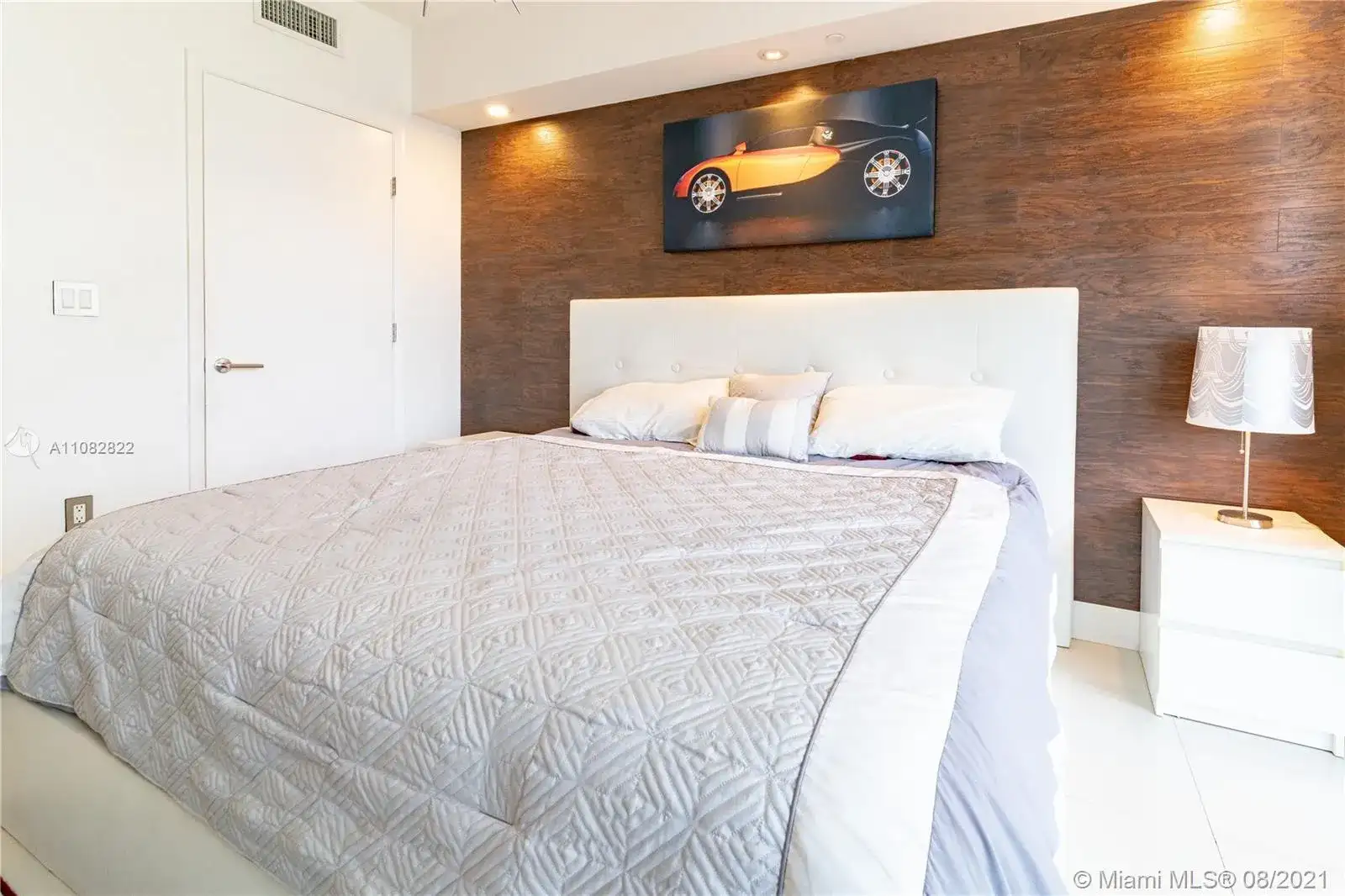 495 Brickell Ave # 2704, Miami FL 33131 photo 4