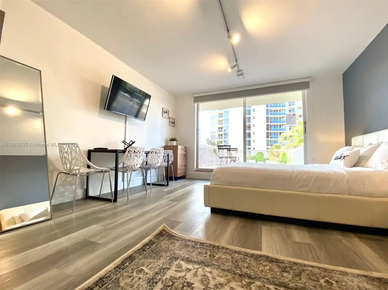 19201 Collins Ave # 124, Sunny Isles Beach FL 33160 photo 5