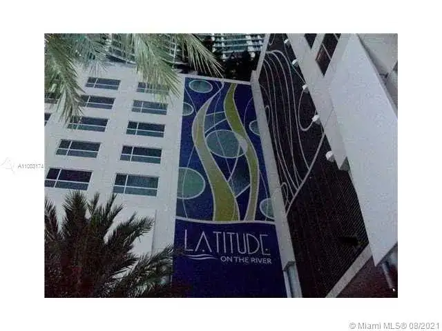185 SW 7th St # 4201, Miami FL 33130 photo 2