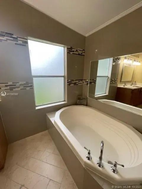 100 NE 6th Ave, Homestead FL 33030