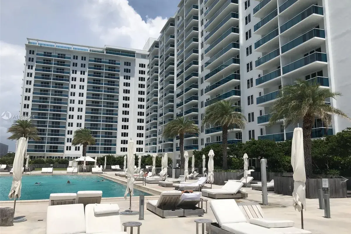2301 Collins Ave # 628, Miami Beach FL 33139