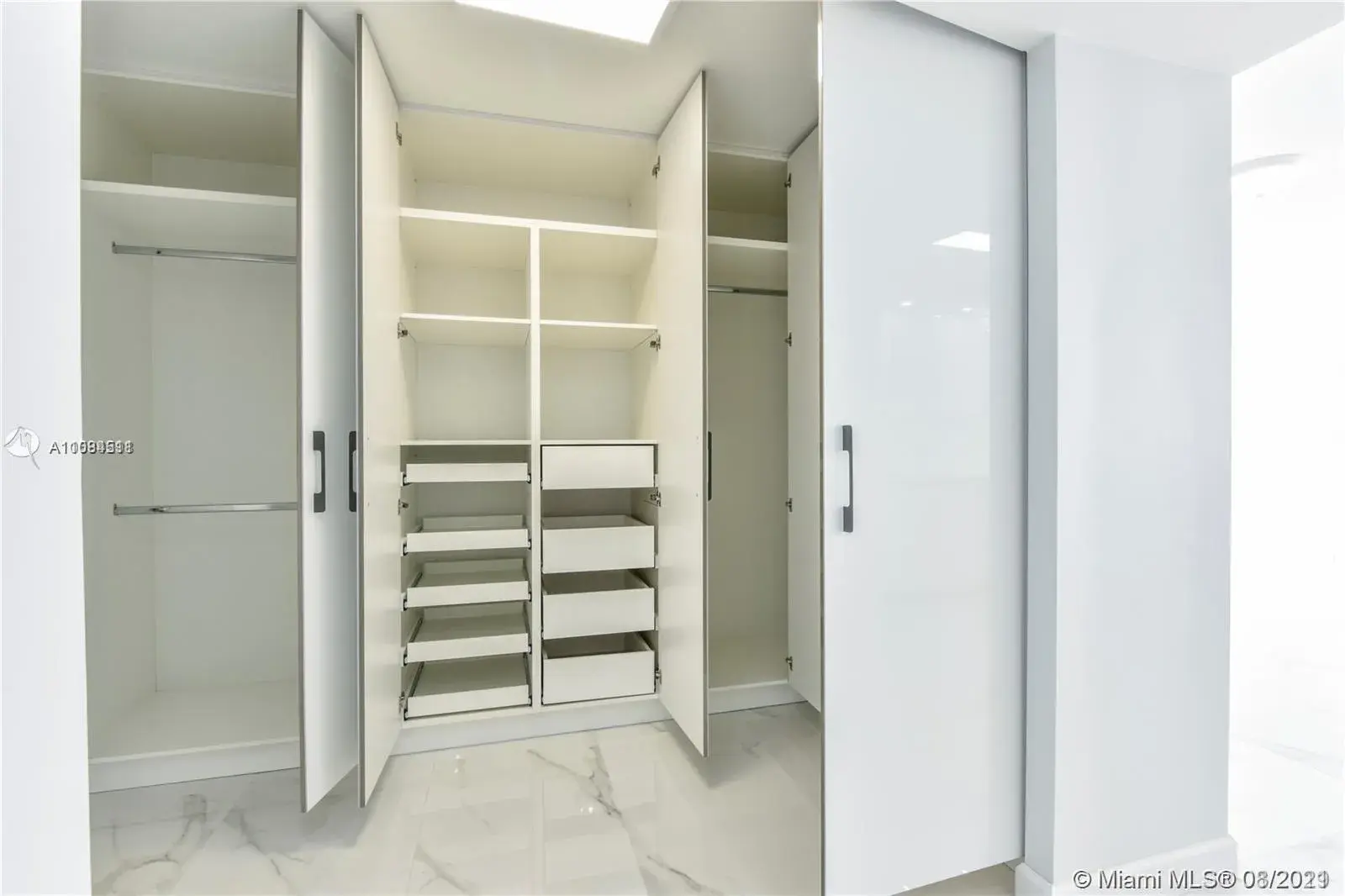 251 174th St # 510, Sunny Isles Beach FL 33160