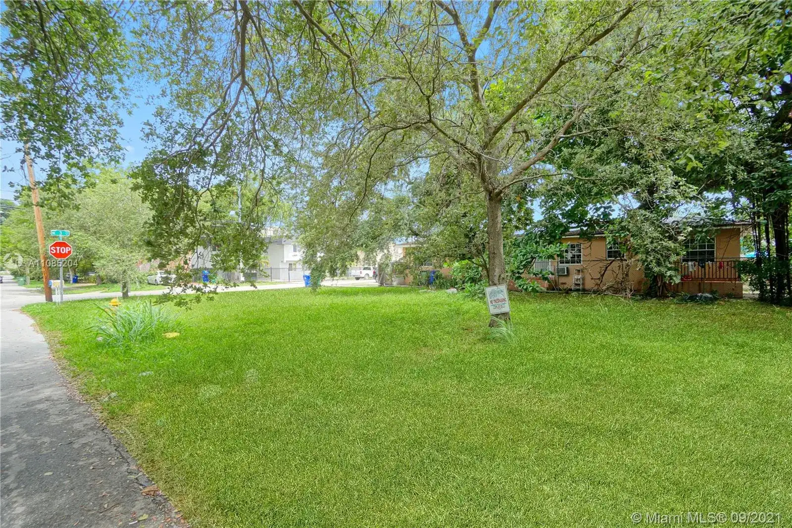 7701 NE 3rd Ct, Miami FL 33138 photo 5