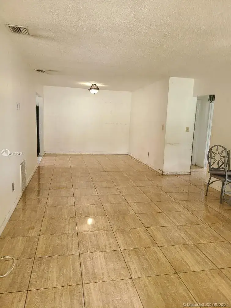 1351 NE 154th St, North Miami Beach FL 33162