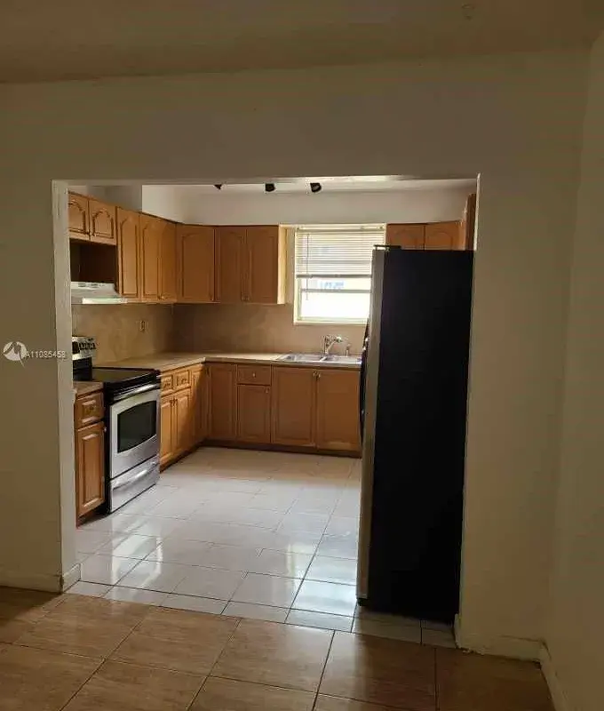1351 NE 154th St, North Miami Beach FL 33162